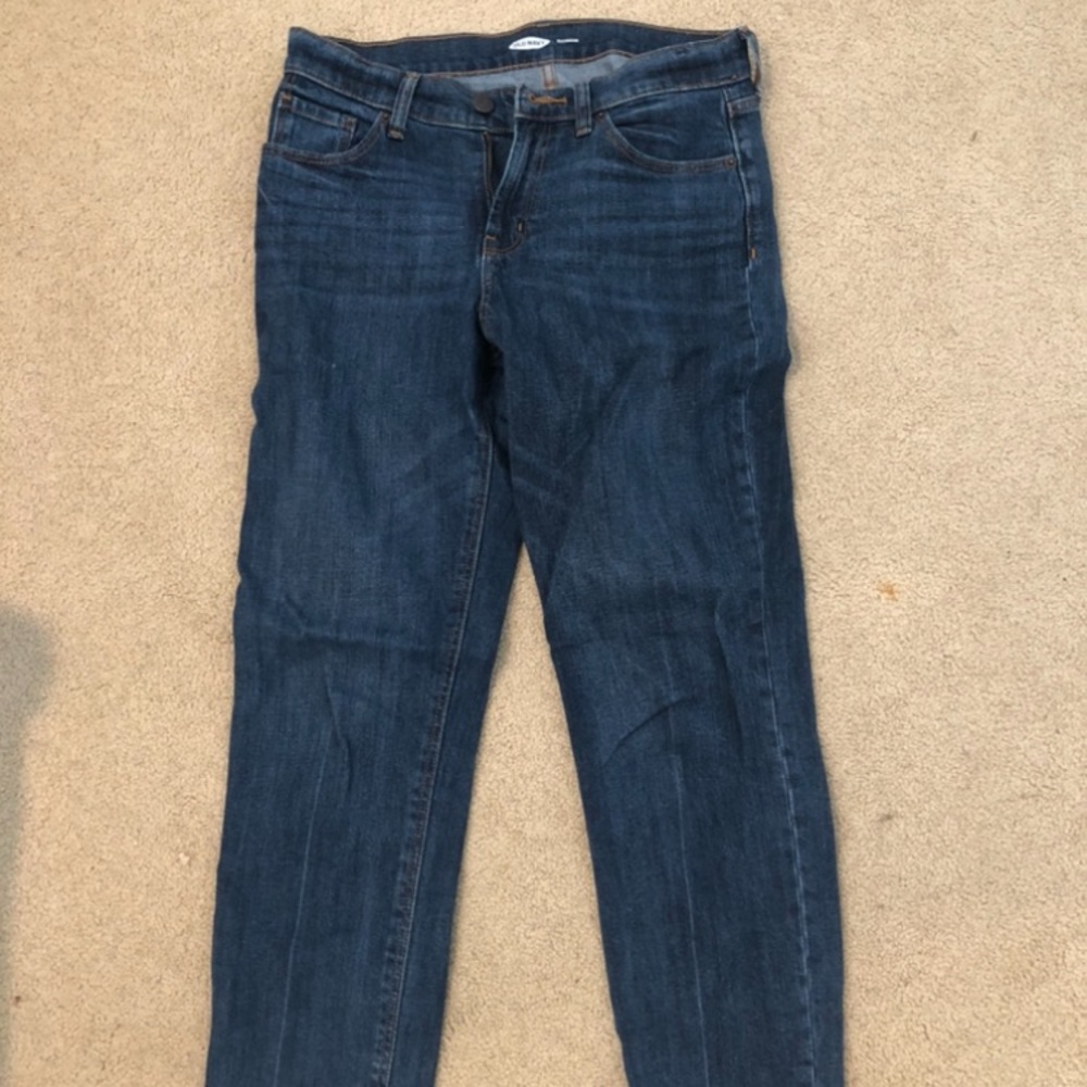 Mid-rise boyfriend jeans